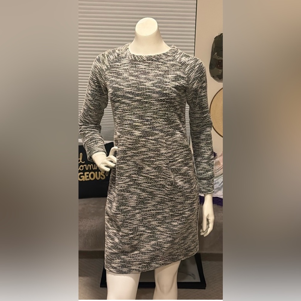 Collective Concepts black and white long sleeve dress medium with pockets